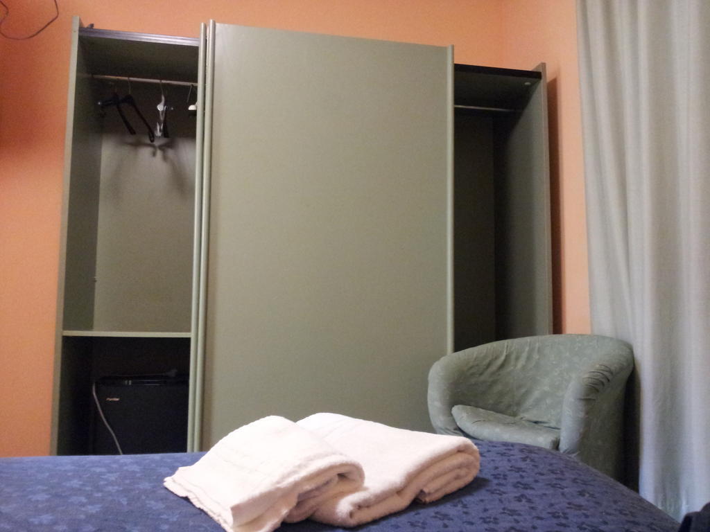 Zenith Hotel Montecatini Terme Szoba fotó